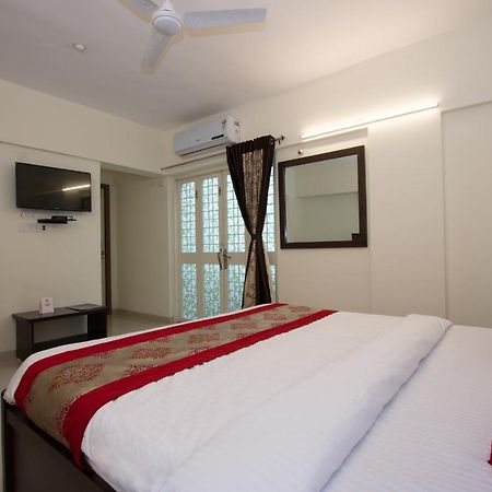 Oyo 9052 Leisurely Abode Hotel Khadki Exterior foto