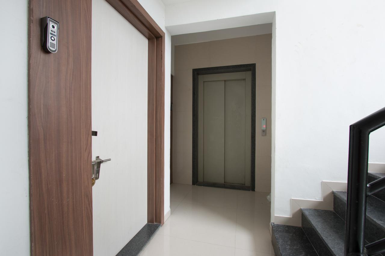 Oyo 9052 Leisurely Abode Hotel Khadki Exterior foto